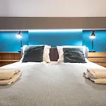 아파트 Szpitalna 9 *